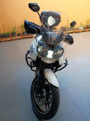 TRIUMPH TIGER 800 XRX 